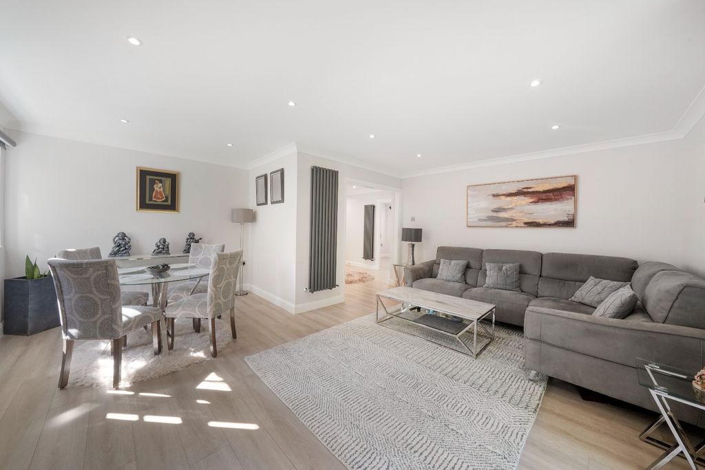 Property photo 1 of 21 5415480