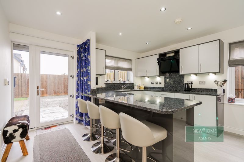 Property photo 2 of 34 Photo 6