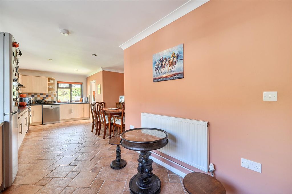 Additional image 6 of 4 bed detached house for saleThe Avenue, Crowthorne, Berkshire RG45