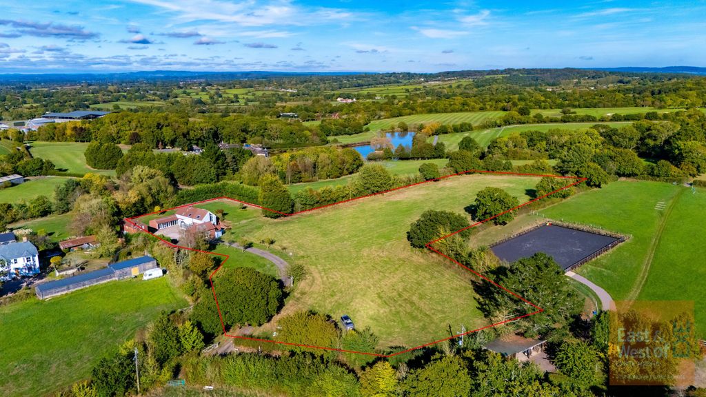 Property photo 1 of 51 Cannonwalls House, Woodbury Saltert Outlined