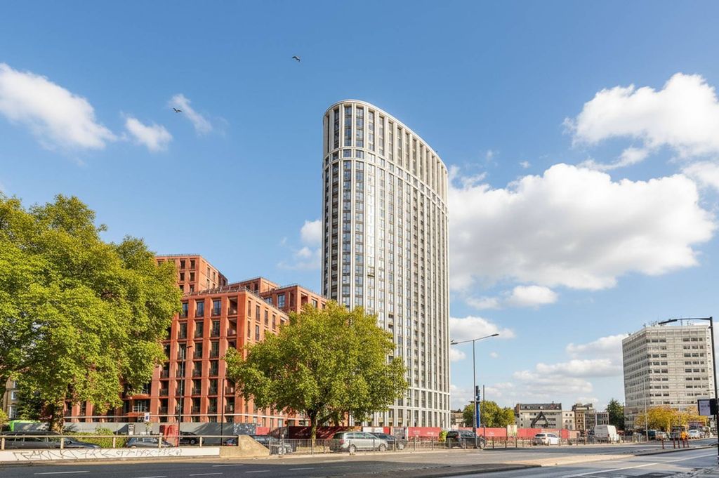 Property photo 1 of 12