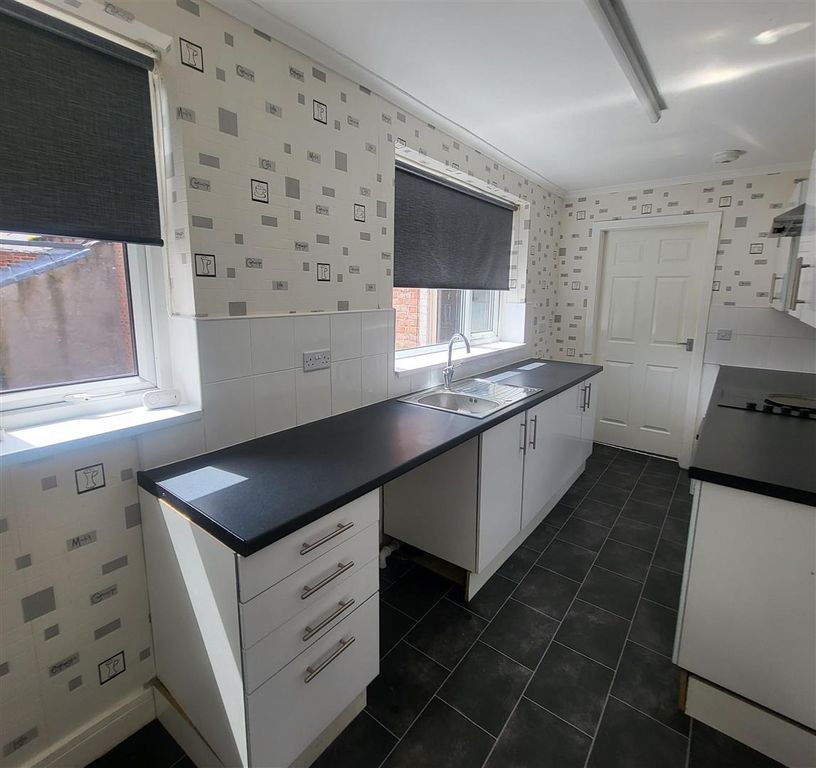 Property photo 2 of 6 517 John Williamson Street Kitchen .Jpg