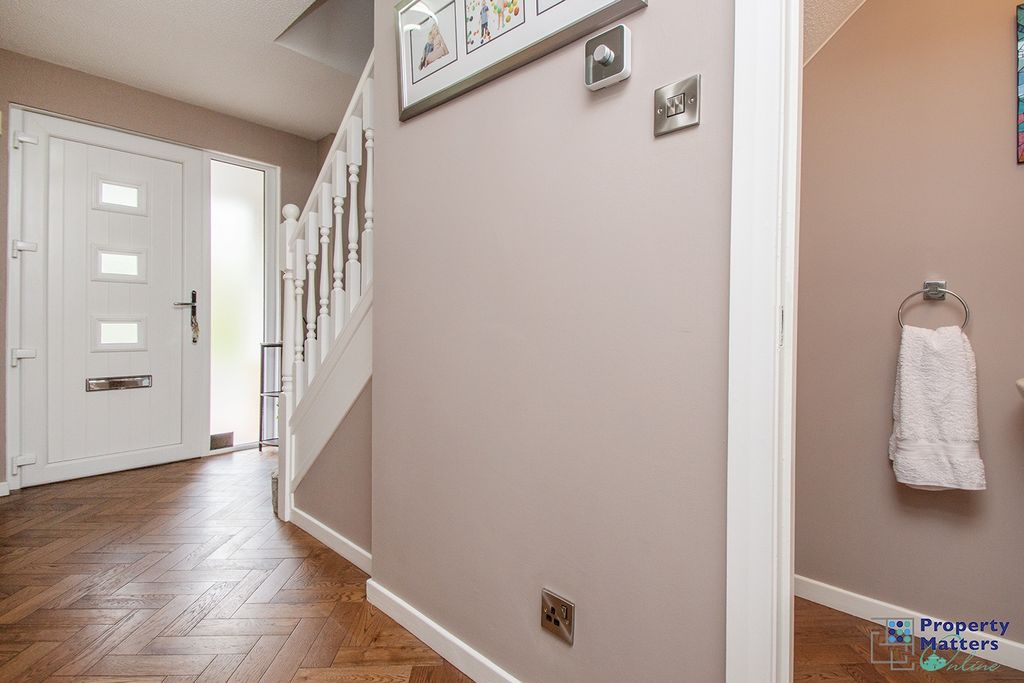 Property photo 2 of 24 Hallway