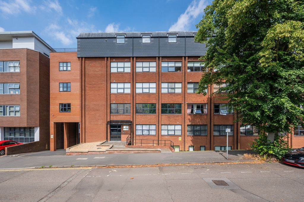 Property photo 1 of 12