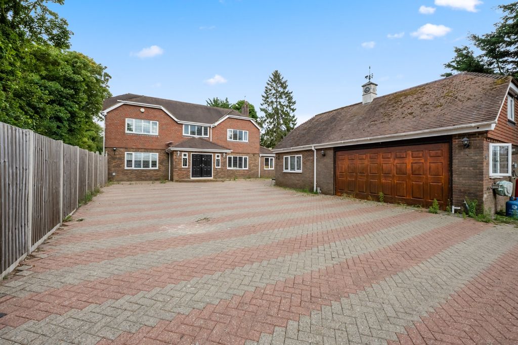 Property photo 1 of 33 5382520