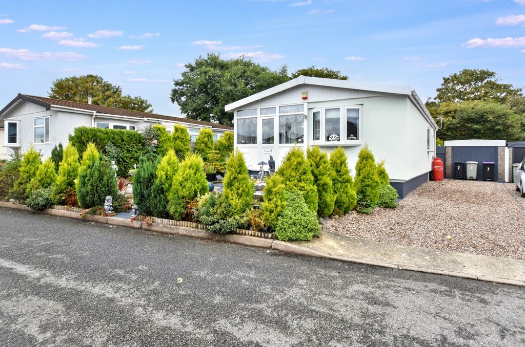 Property photo 1 of 13 Front