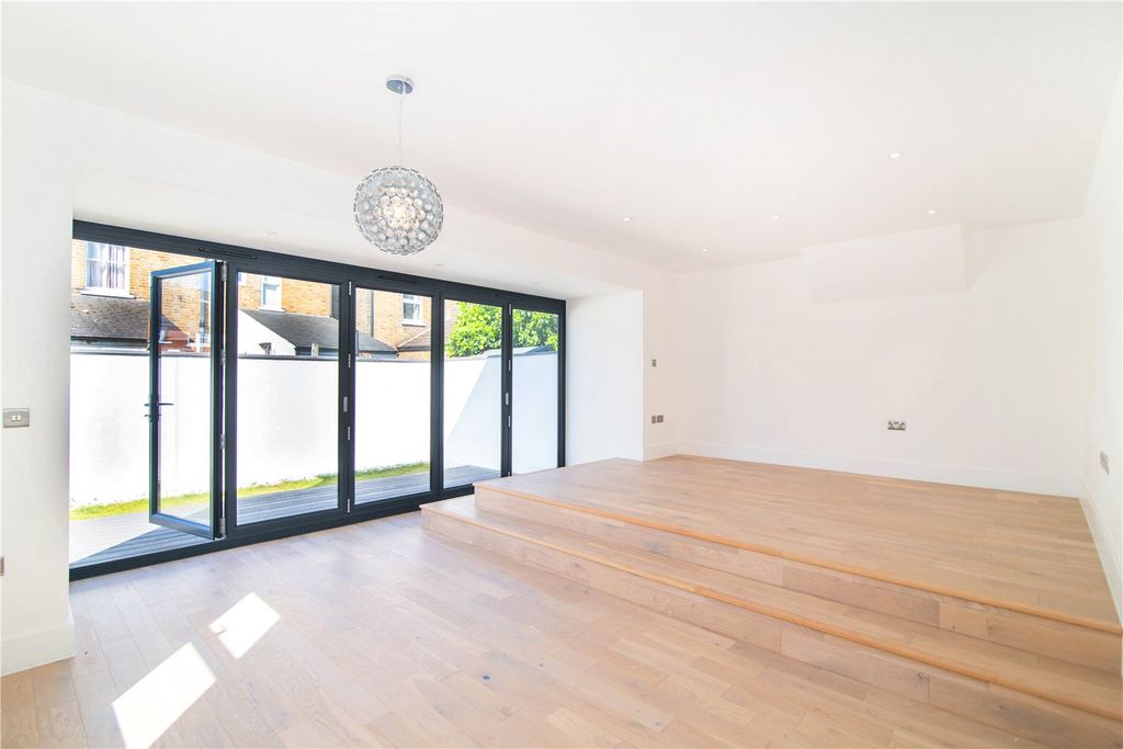 Property photo 3 of 14 Picture No. 03