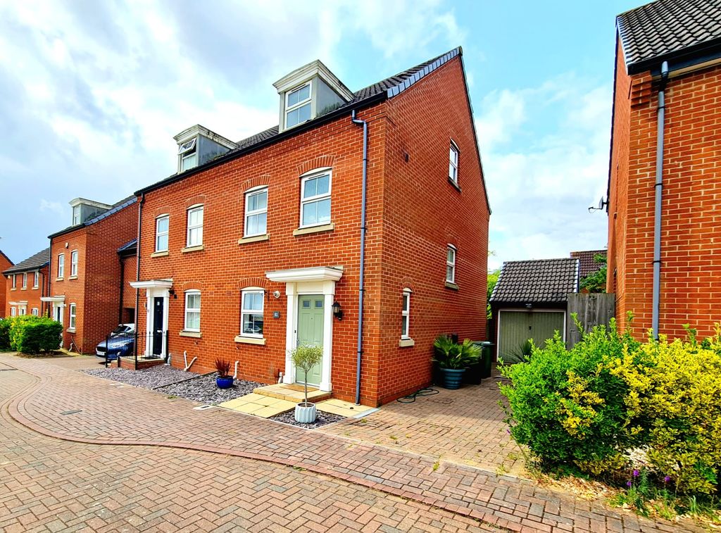 Property photo 1 of 23