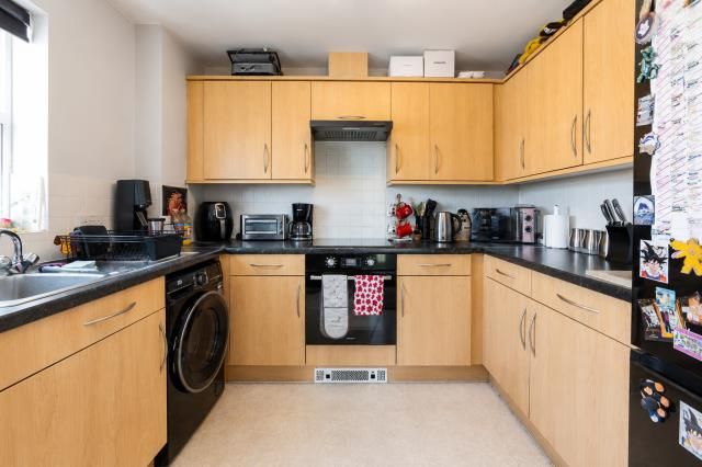 Property photo 3 of 12 Kitchen