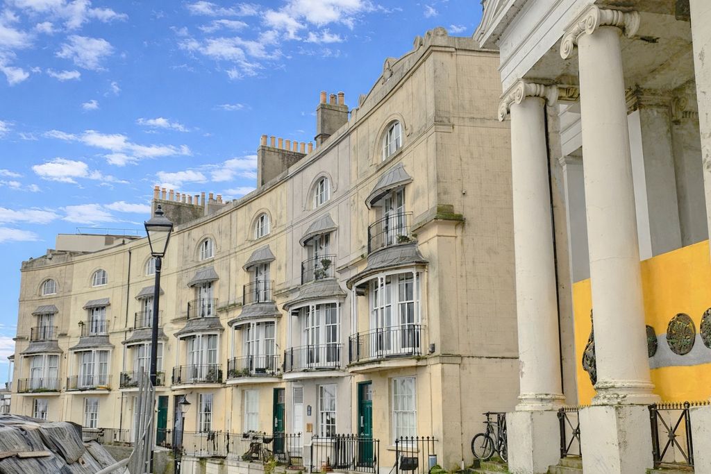 Property photo 1 of 10