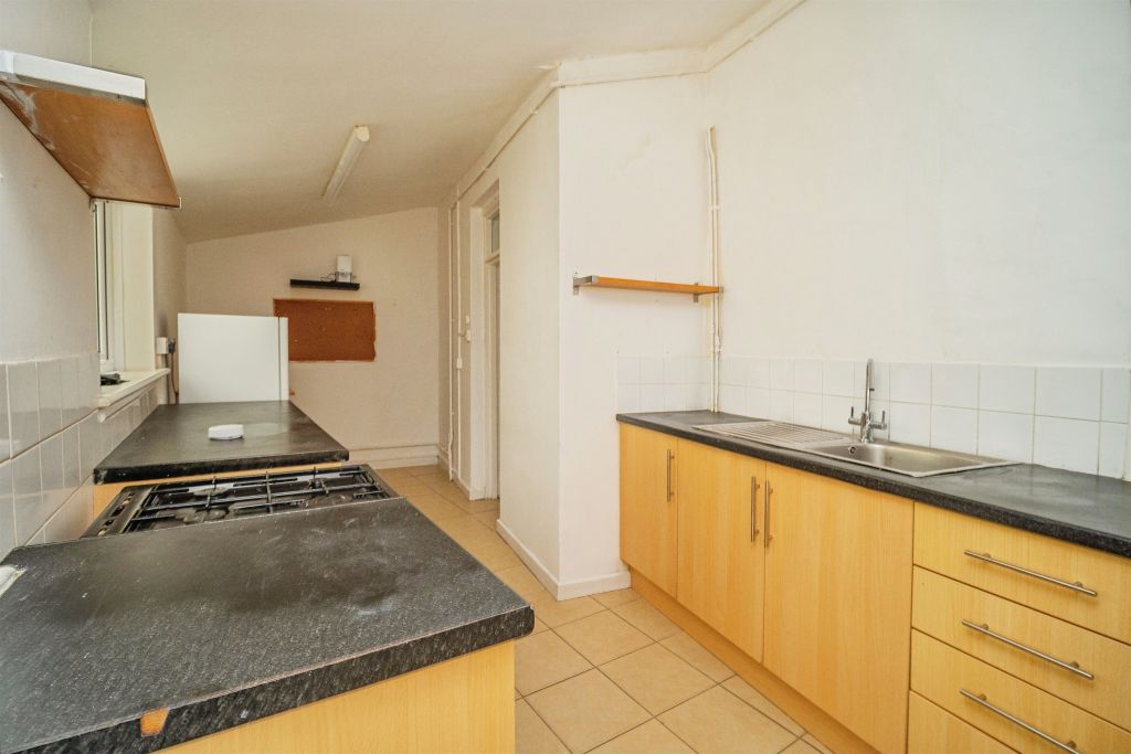 Property photo 2 of 22