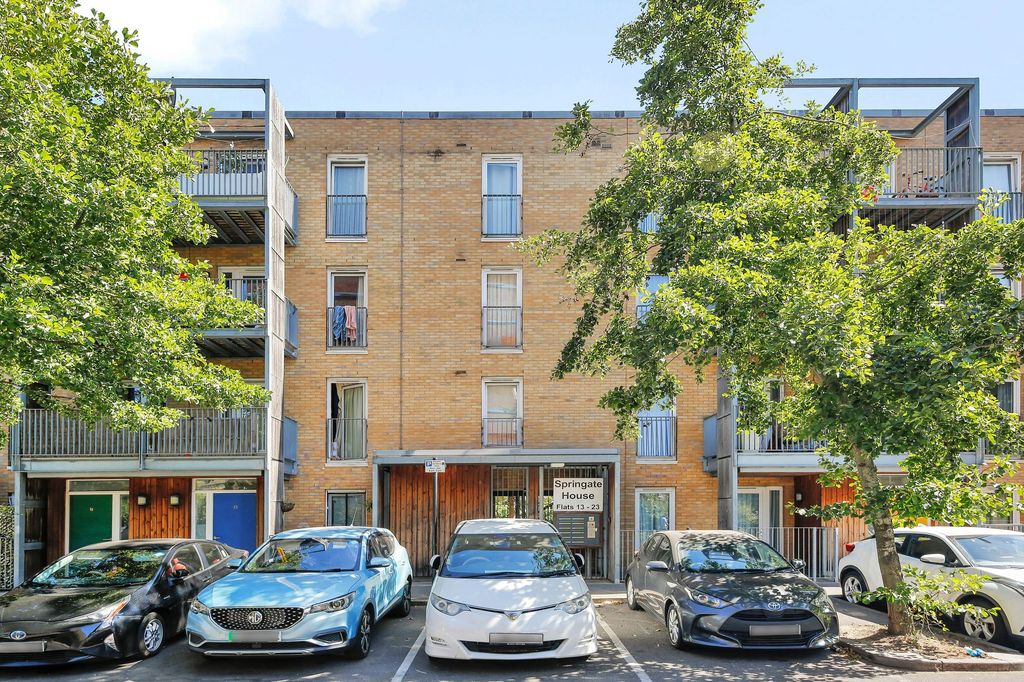 Property photo 1 of 24