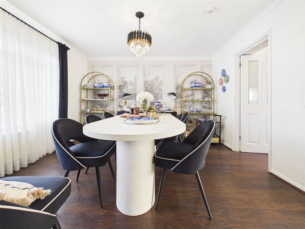 Property photo 3 of 19 Picture No. 23