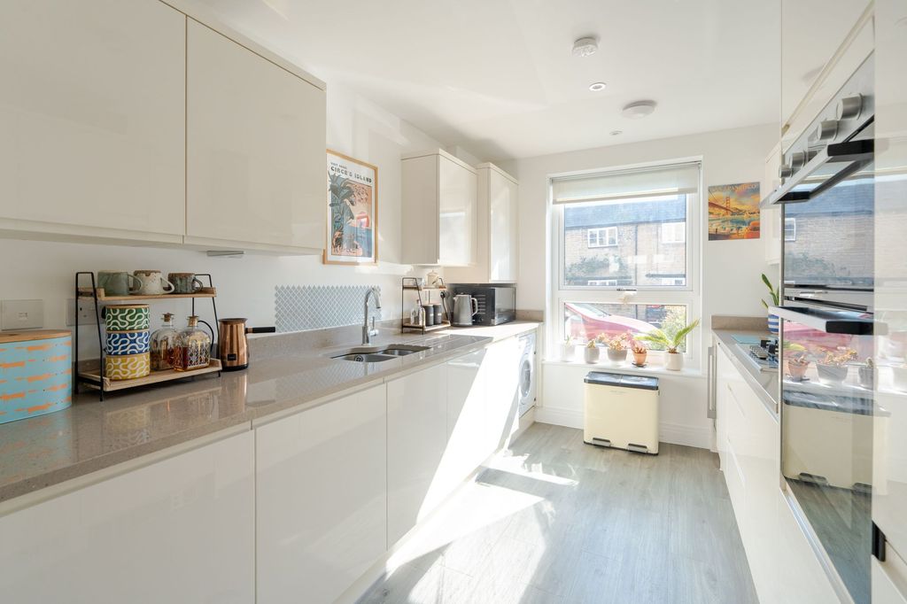 Property photo 2 of 14 Kitchen
