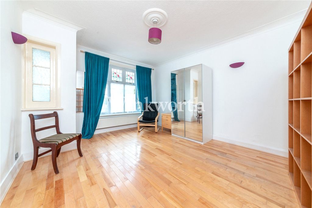 Property photo 2 of 14 Picture No. 10