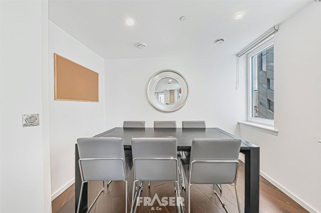 Property photo 2 of 15 Picture No. 13