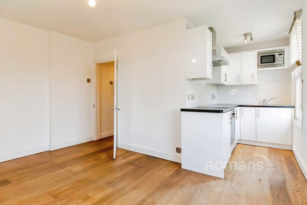 Property photo 2 of 11 Pbox-Img.Jpeg