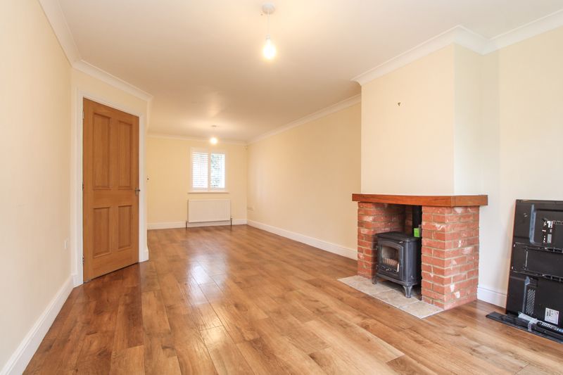 Property photo 3 of 16 Lounge/Diner