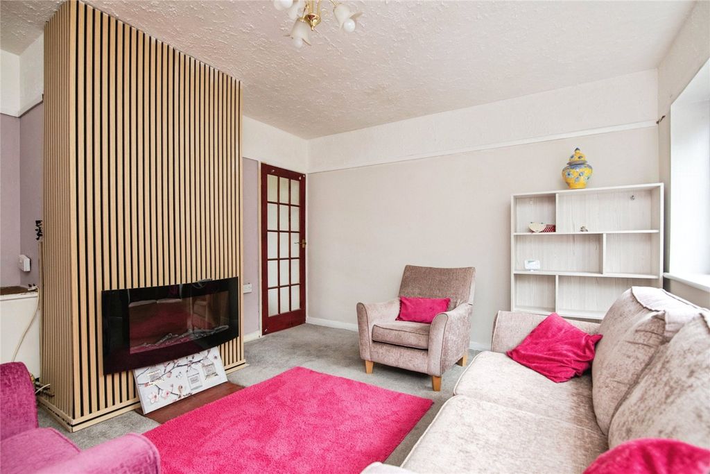 Property photo 2 of 19 Picture No. 06