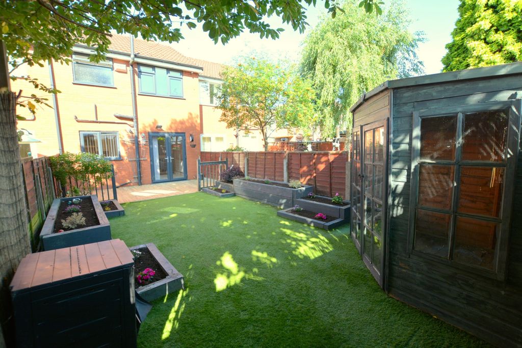 Property photo 2 of 18 Photo 17