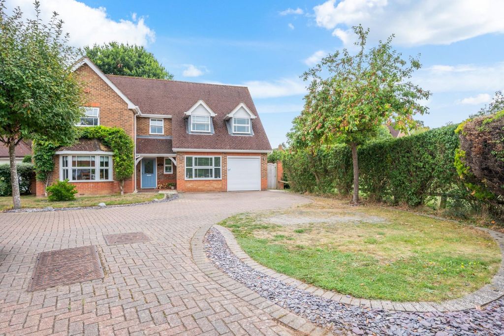 Property photo 1 of 20 Lady Forsdyke Way, 9- (21).Jpg