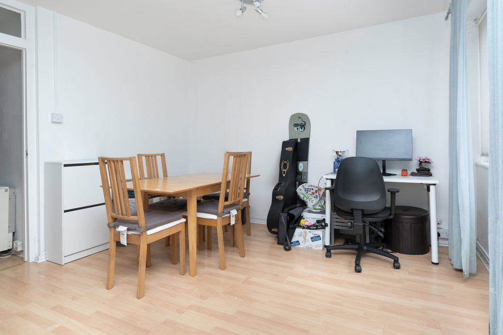 Property photo 2 of 12 Picture No. 16