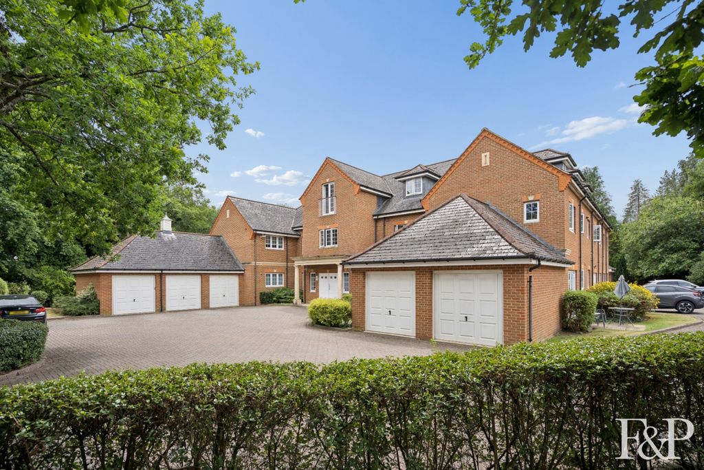 Property photo 1 of 20 5236940