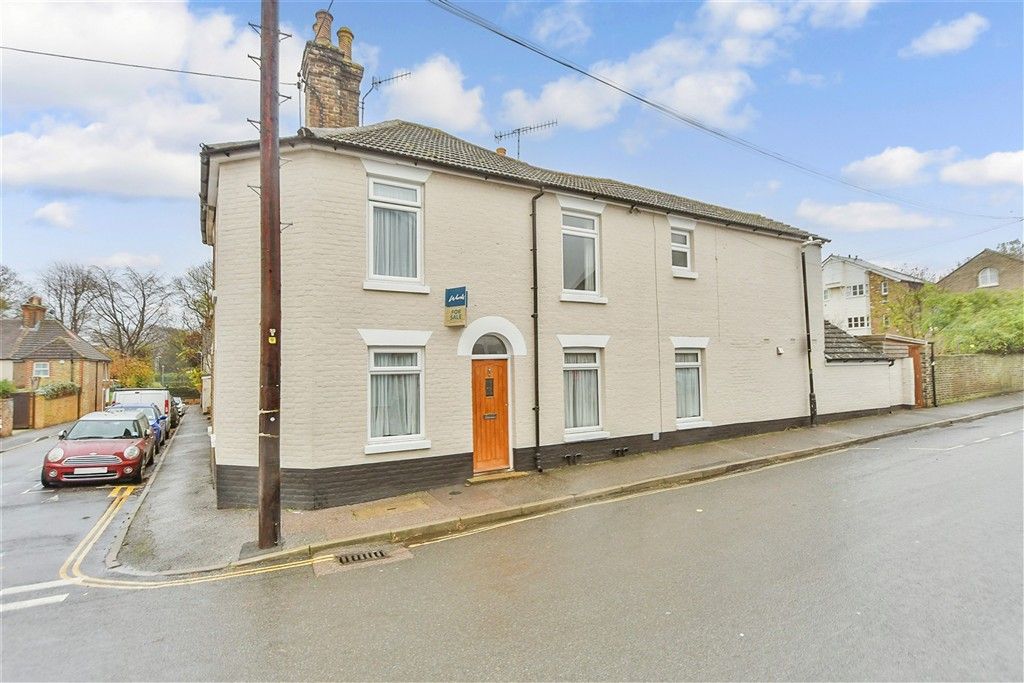 Property photo 2 of 11 External (Web)