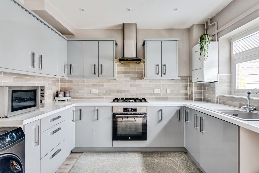 Property photo 2 of 13