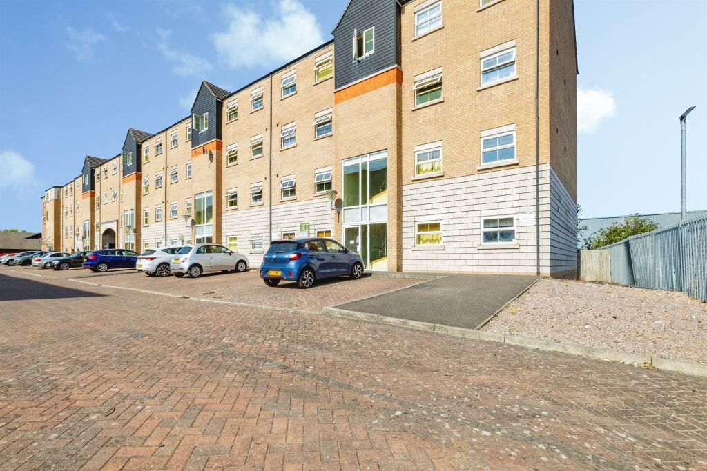Property photo 2 of 16