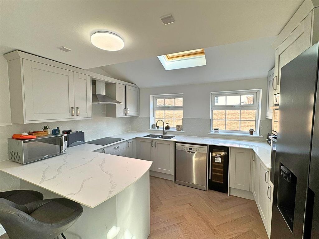 Property photo 1 of 26 Kitchen