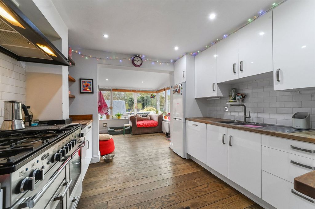 Property photo 2 of 29 Picture No. 02