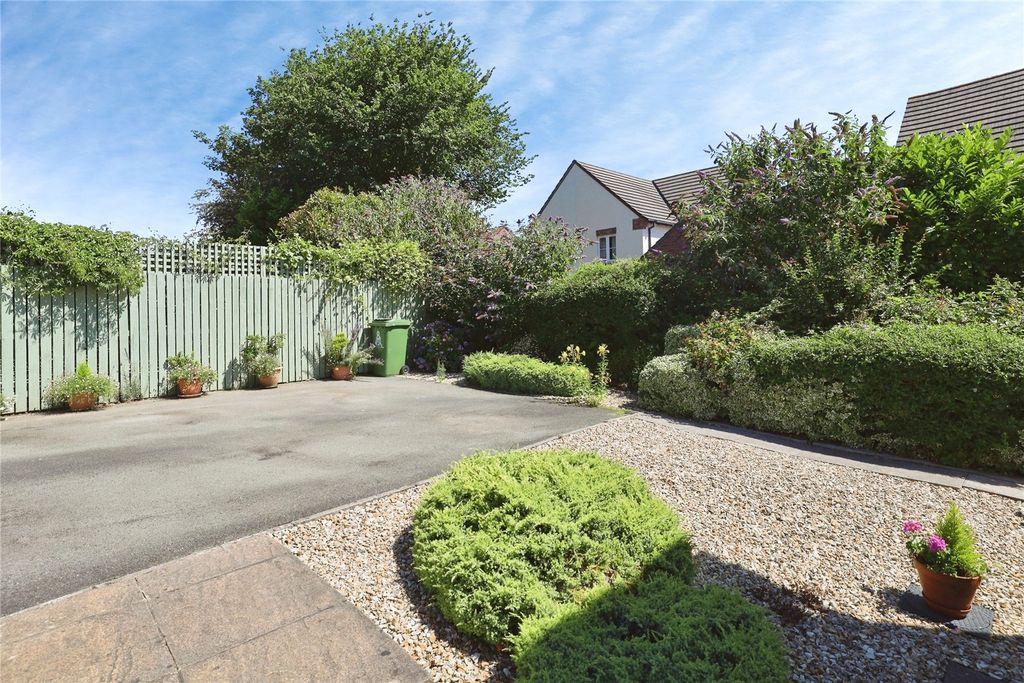 Property photo 2 of 20 Picture No. 25