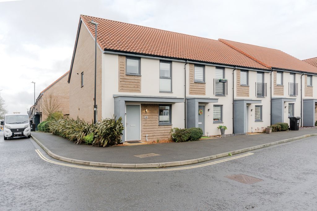 Property photo 1 of 17 20