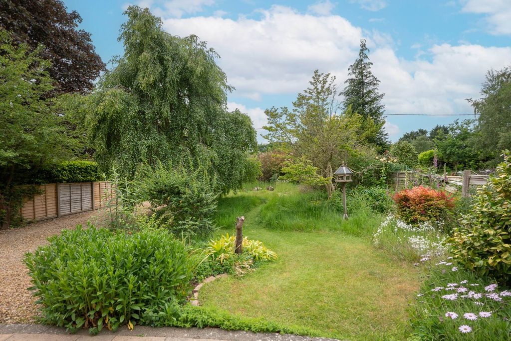 Property photo 3 of 28