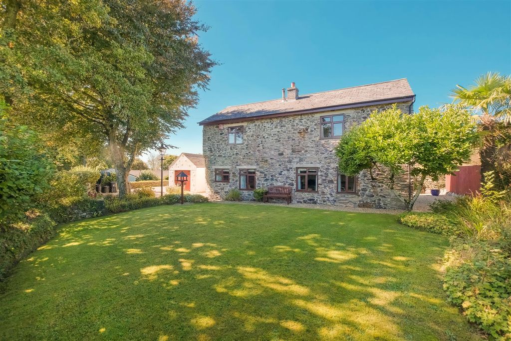 Property photo 1 of 26 Parry Trehane Cottage-1.Jpg