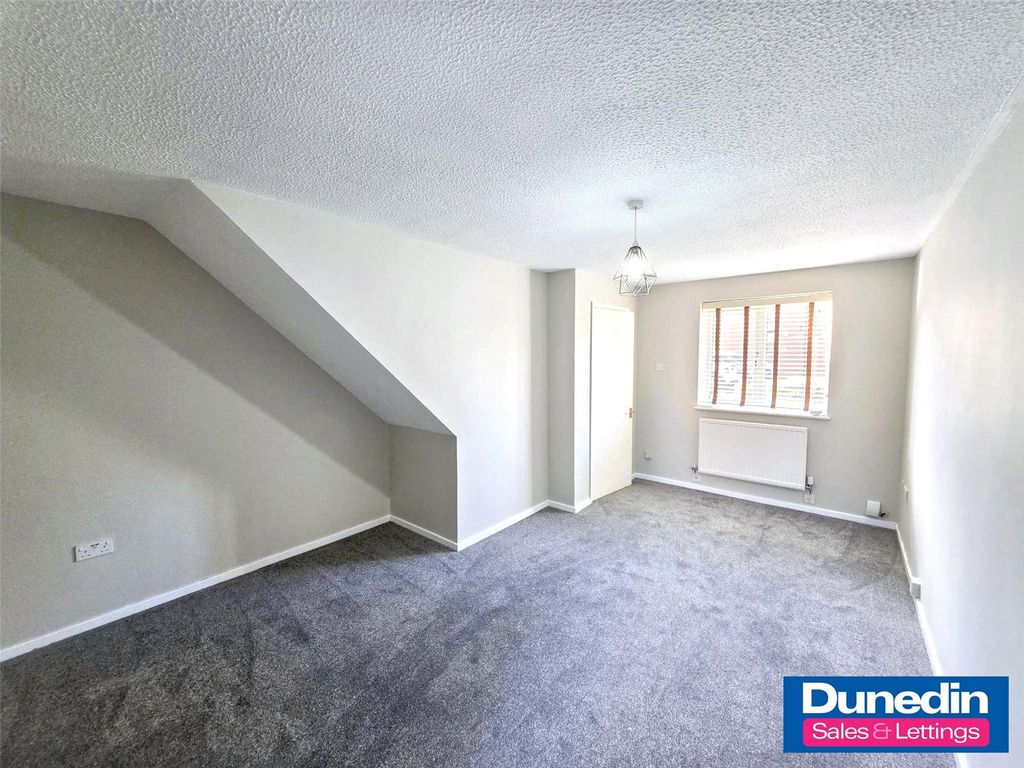 Property photo 2 of 11 Picture No. 03