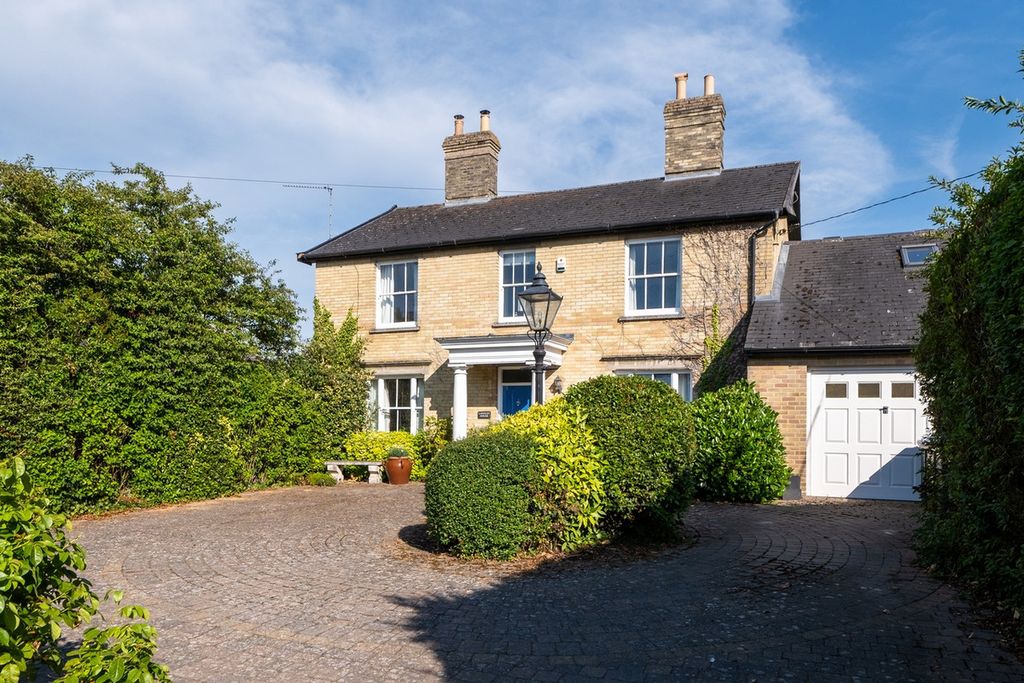 Property photo 1 of 32