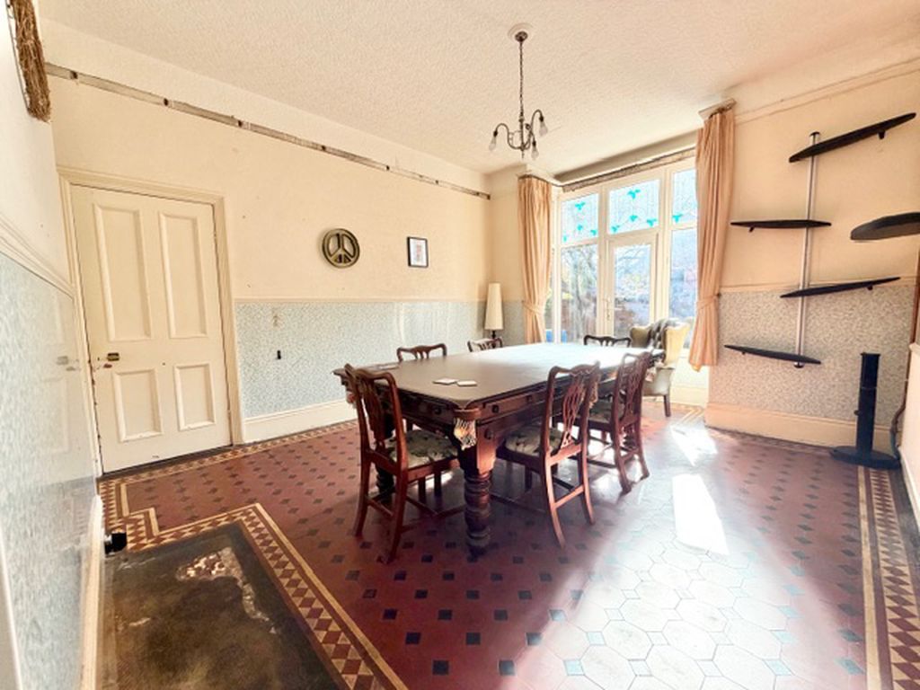 Property photo 3 of 27 Dining Room