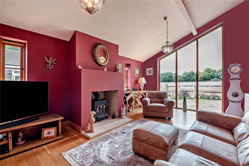 Property photo 3 of 22 Picture No. 07