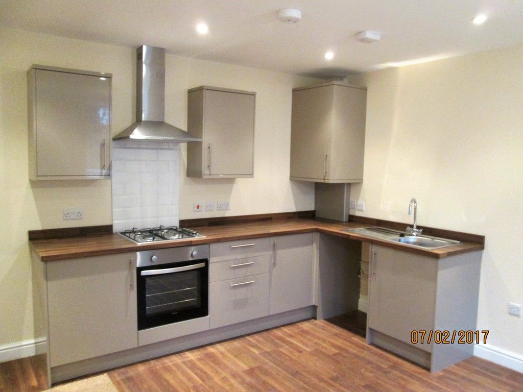 Property photo 3 of 7 Kitchen