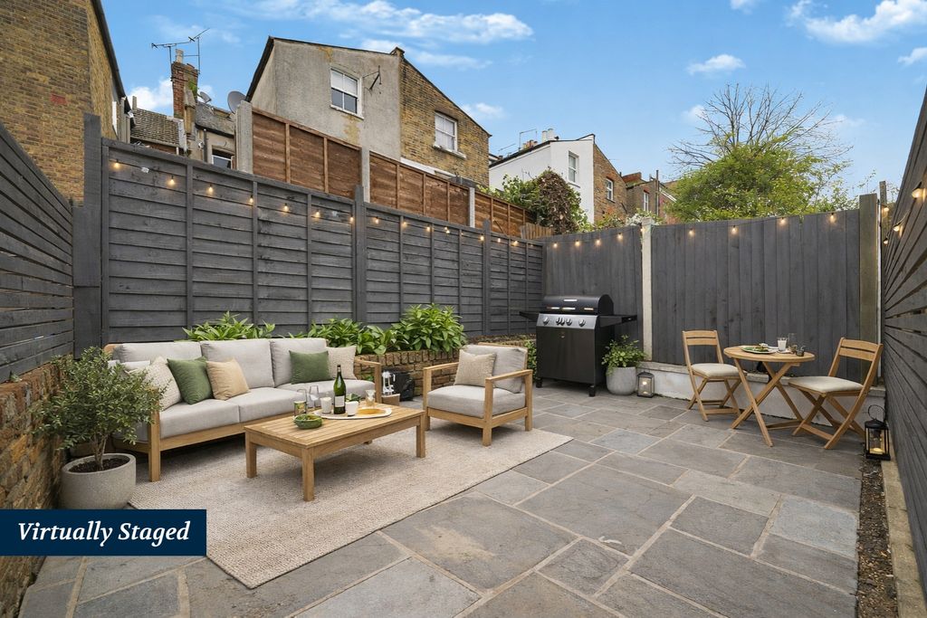 Property photo 2 of 18 Picture No. 38