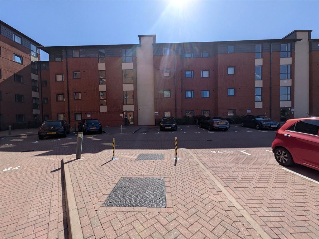 Property photo 2 of 10 Front