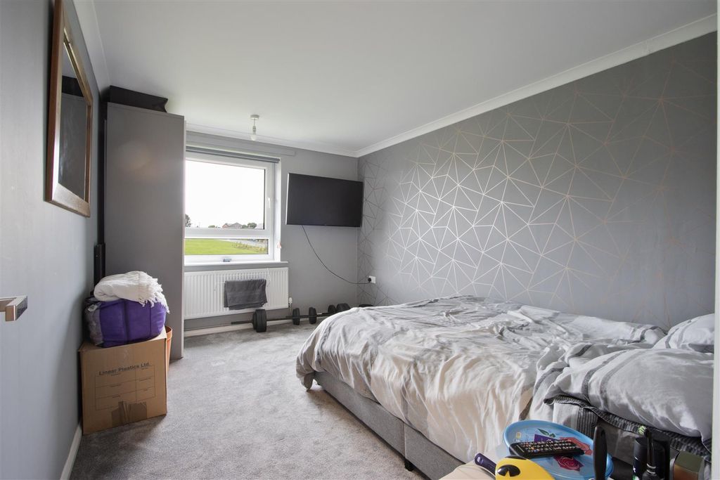 Property photo 3 of 10 Bedroom One