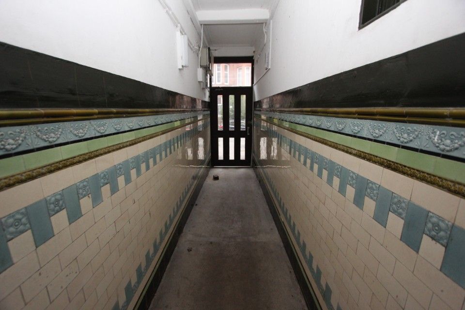 Property photo 2 of 16 Close Entrance