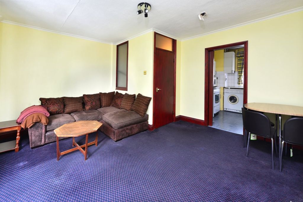 Property photo 3 of 7 Photo 07