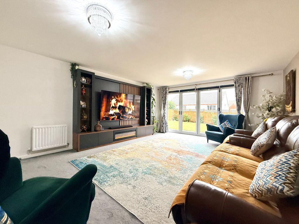 Property photo 3 of 25