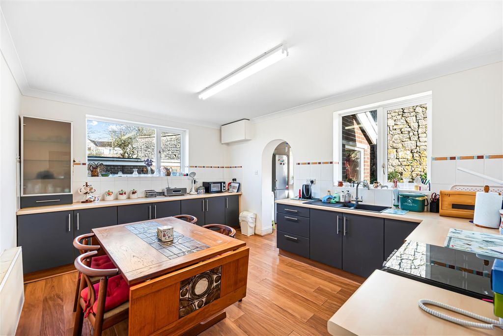 Property photo 2 of 20 Kitchen Diner