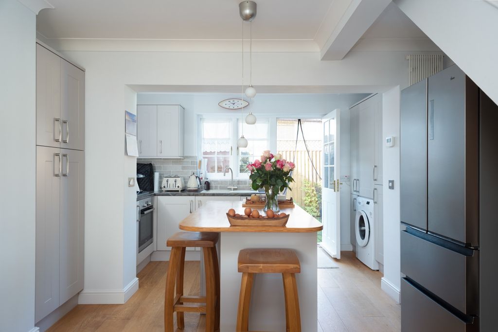 Property photo 2 of 22 4467474