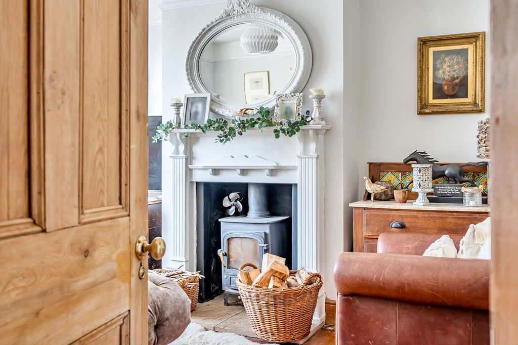 Property photo 1 of 15 Lounge & Log Burner